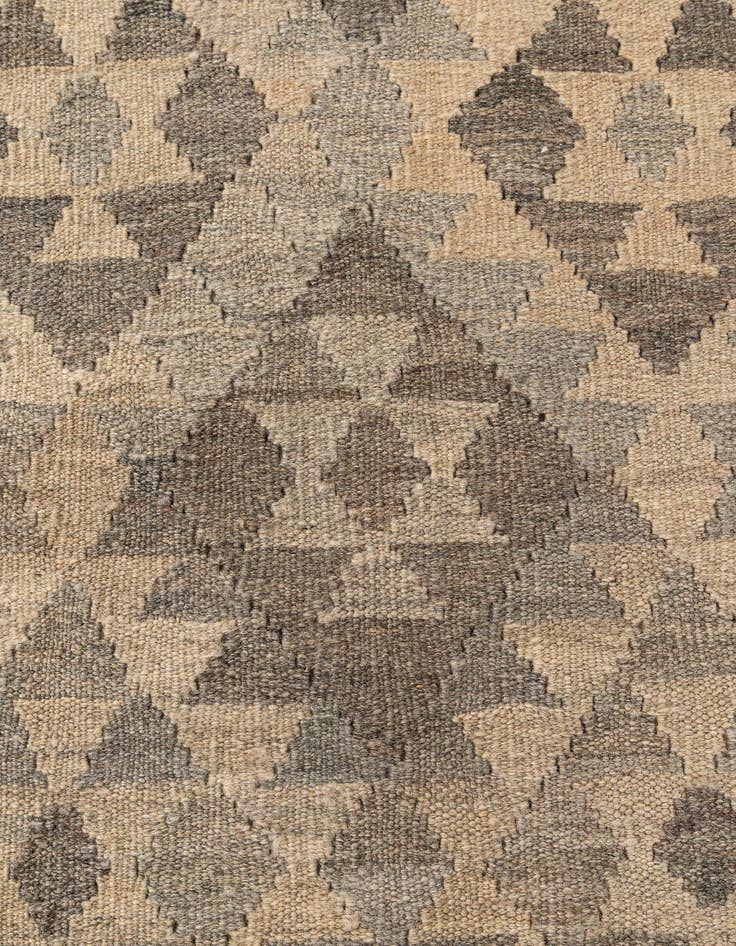 Detail image of  4' 1 x 6' 2  Hand Woven Kilim Maymana Wool Rug