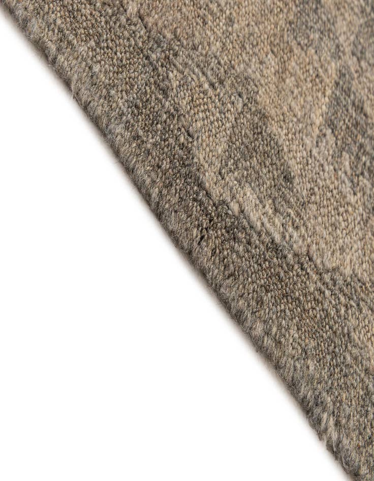 Detail image of  4' 3 x 6' 3  Hand Woven Kilim Maymana Wool Rug