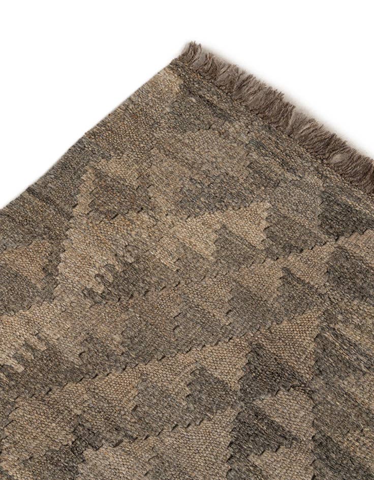 Detail image of  4' 3 x 6' 3  Hand Woven Kilim Maymana Wool Rug