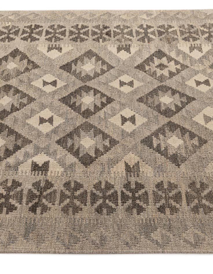 Detail image of  4' 2 x 6' 2  Hand Woven Kilim Maymana Wool Rug