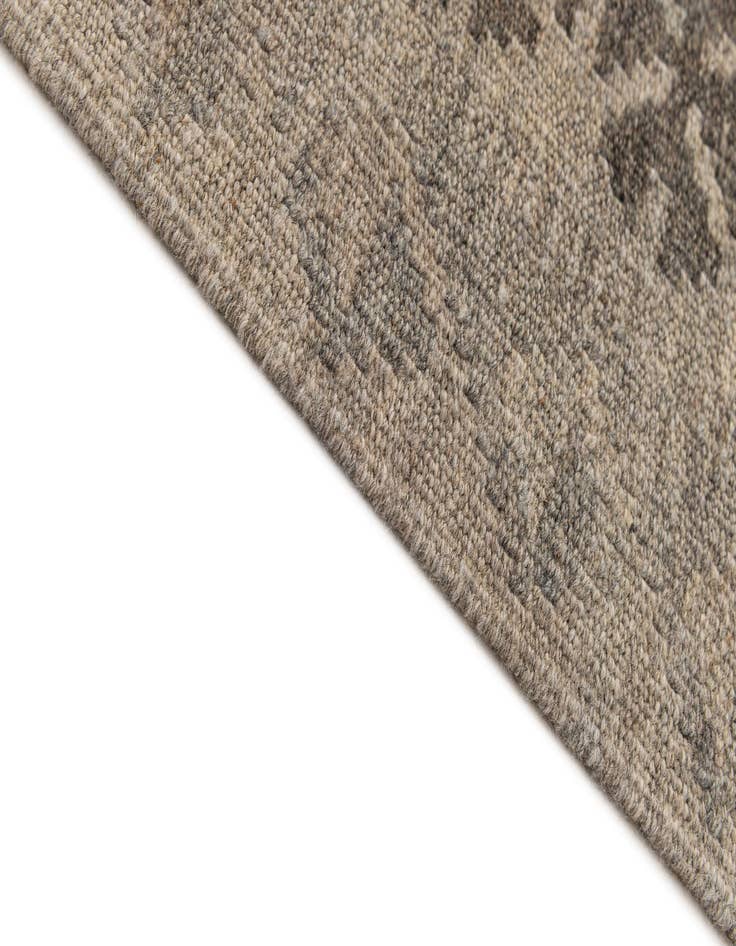 Detail image of  4' 2 x 6' 2  Hand Woven Kilim Maymana Wool Rug