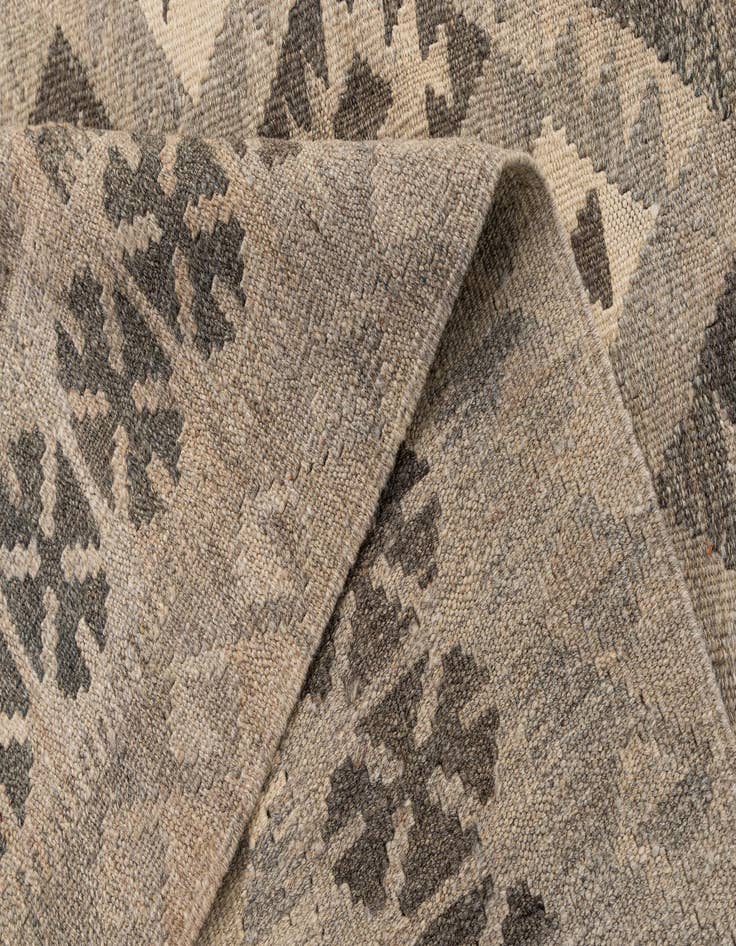 Detail image of  4' 2 x 6' 2  Hand Woven Kilim Maymana Wool Rug