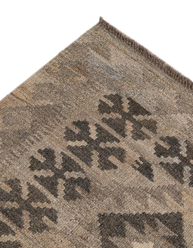 Detail image of  4' 2 x 6' 2  Hand Woven Kilim Maymana Wool Rug