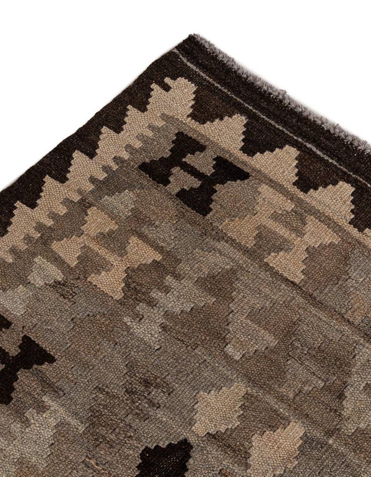 Detail image of  4' 4 x 6' 1  Hand Woven Kilim Maymana Wool Rug