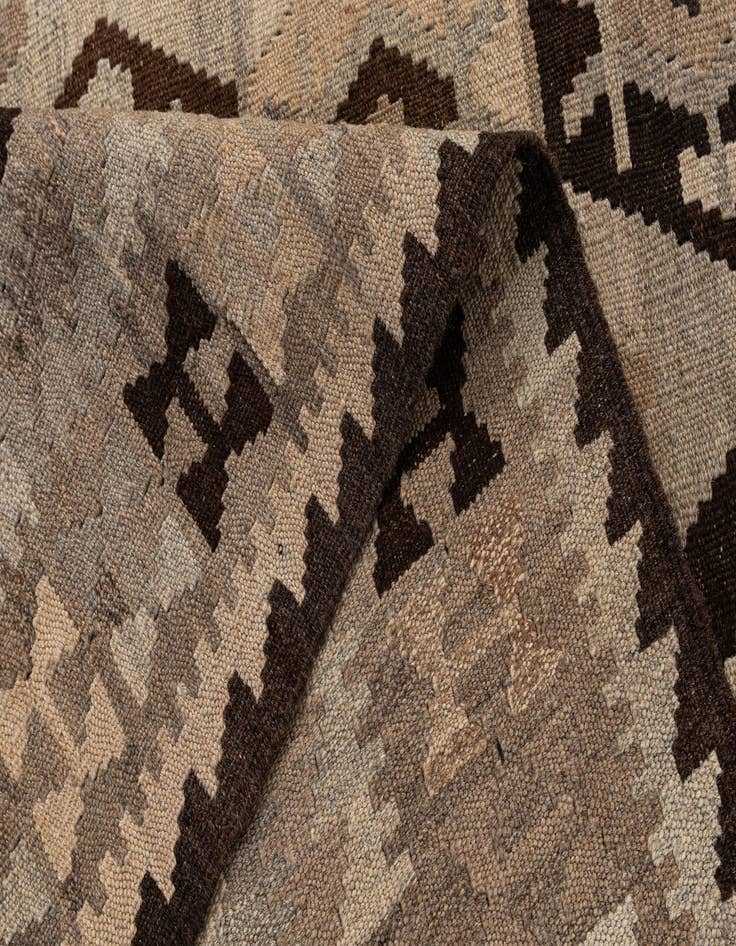 Detail image of  4' 4 x 6' 1  Hand Woven Kilim Maymana Wool Rug