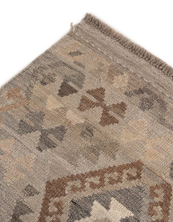 Detail image of  4' 3 x 6' 8  Hand Woven Kilim Maymana Wool Rug