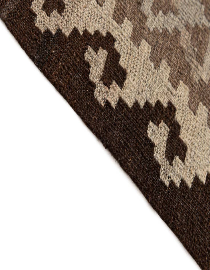 Detail image of  4' 4 x 6' 6  Hand Woven Kilim Maymana Wool Rug