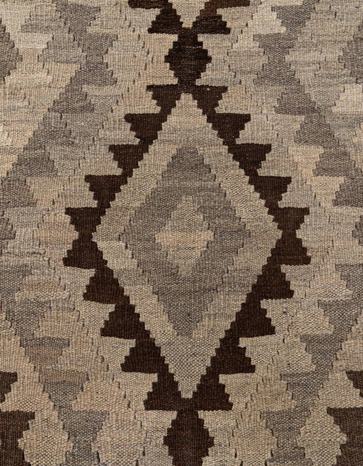 Detail image of  4' 4 x 6' 6  Hand Woven Kilim Maymana Wool Rug