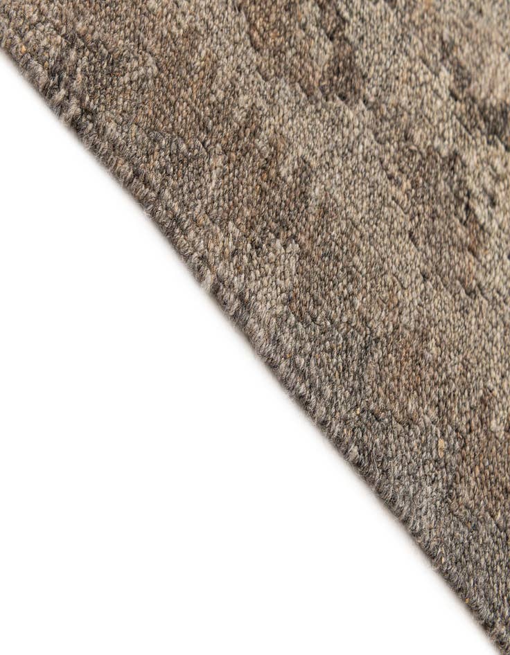 Detail image of  4' 3 x 6' 6  Hand Woven Kilim Maymana Wool Rug