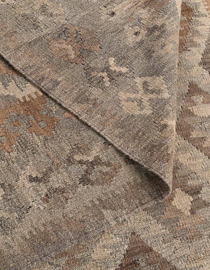 Detail image of  4' 3 x 6' 6  Hand Woven Kilim Maymana Wool Rug