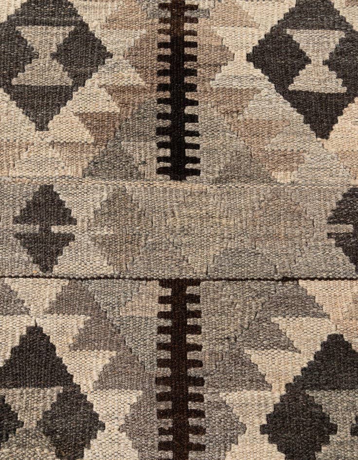Detail image of  4' 3 x 7'  Hand Woven Kilim Maymana Wool Rug
