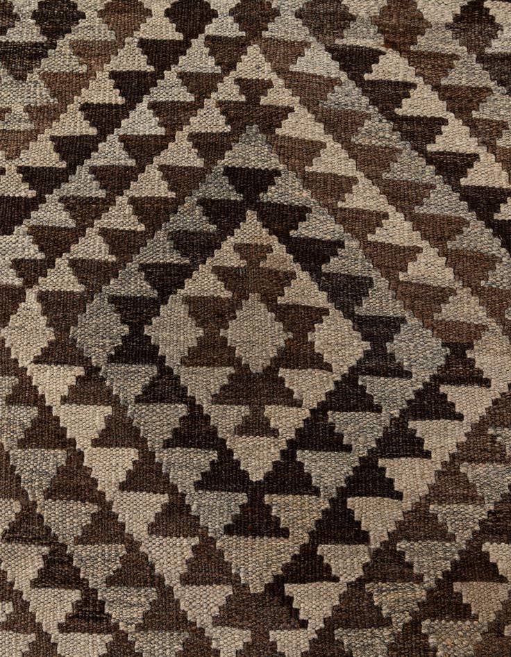 Detail image of  4' 6 x 5' 10  Hand Woven Kilim Maymana Wool Rug