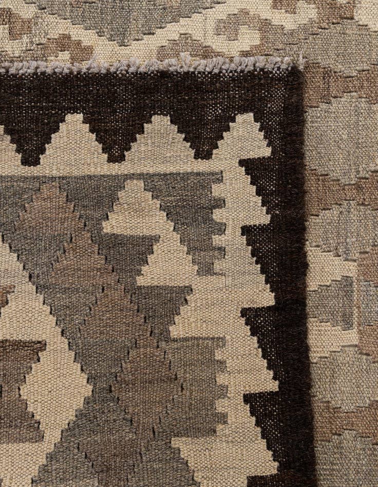 Detail image of  4' 5 x 6' 1  Hand Woven Kilim Maymana Wool Rug