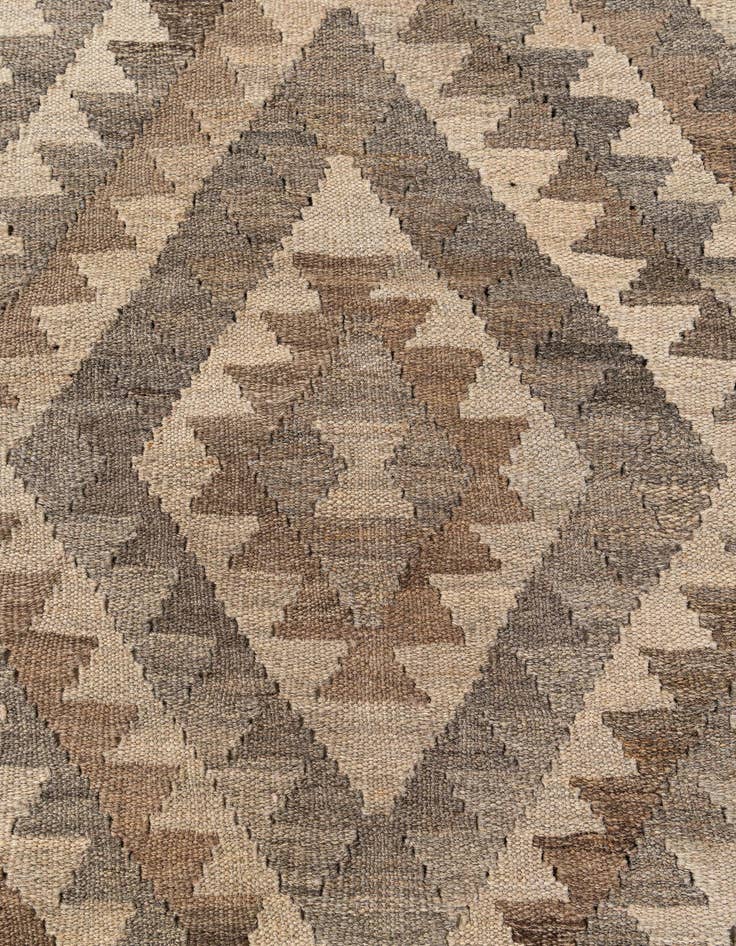 Detail image of  4' 5 x 6' 2  Hand Woven Kilim Maymana Wool Rug
