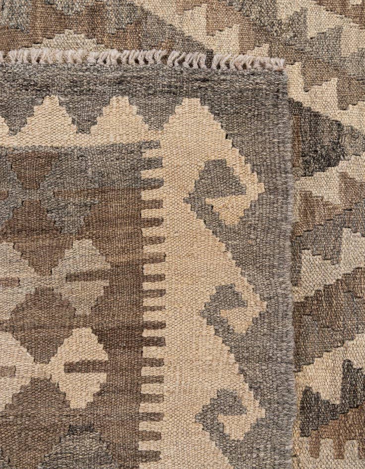 Detail image of  4' 5 x 6' 2  Hand Woven Kilim Maymana Wool Rug