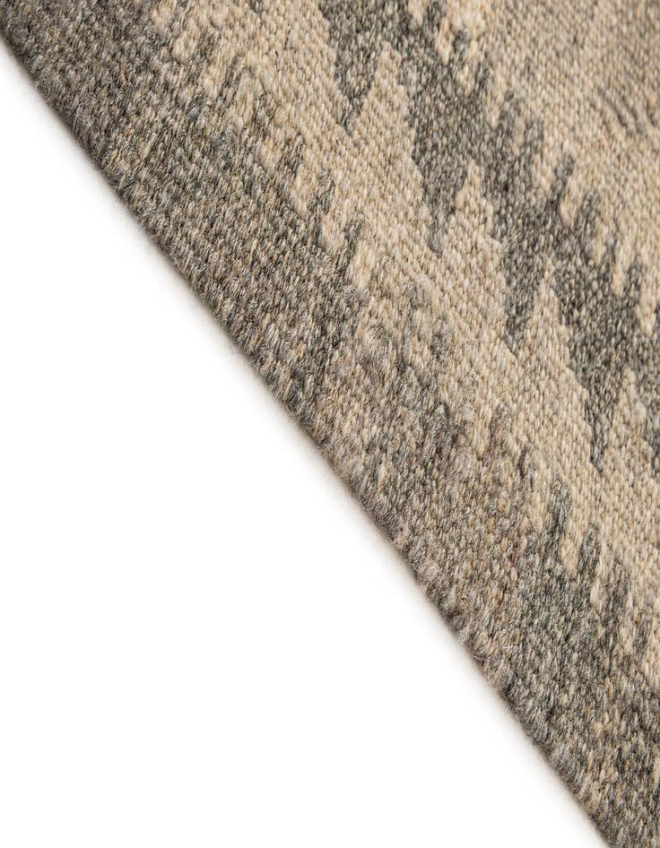 Detail image of  4' 8 x 6' 5  Hand Woven Kilim Maymana Wool Rug