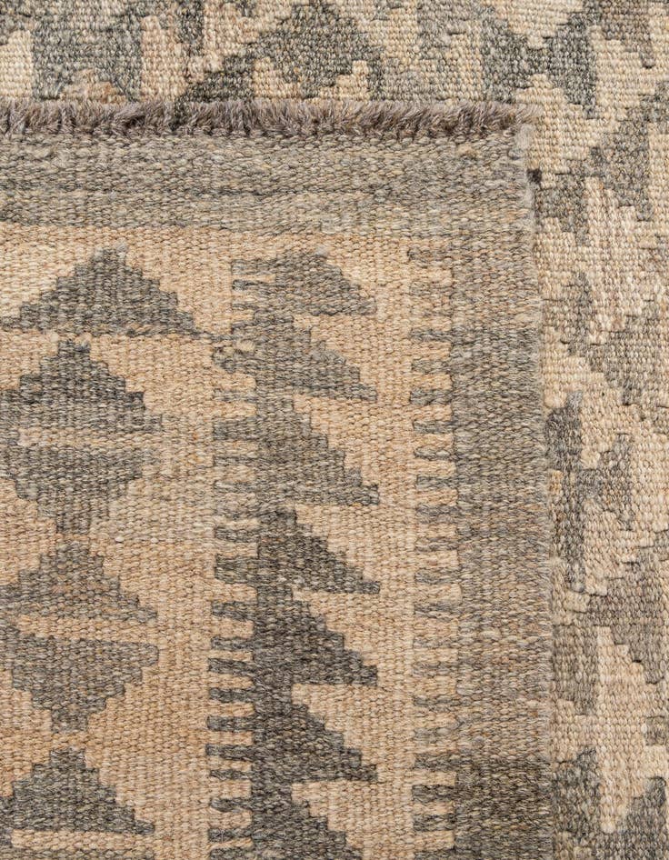 Detail image of  4' 8 x 6' 5  Hand Woven Kilim Maymana Wool Rug