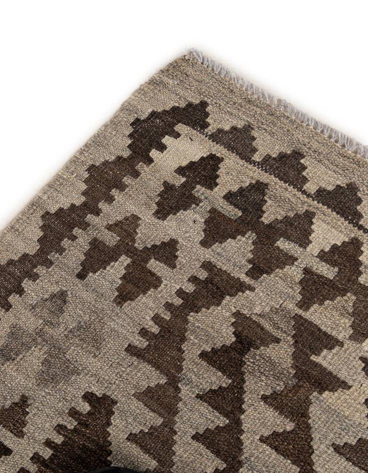Detail image of  4' 8 x 6' 8  Hand Woven Kilim Maymana Wool Rug