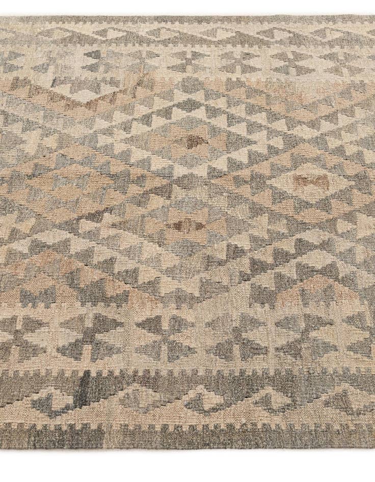 Detail image of  4' 9 x 7' 7  Hand Woven Kilim Maymana Wool Rug