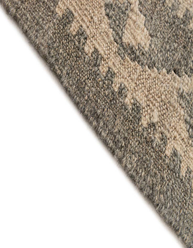 Detail image of  4' 9 x 7' 7  Hand Woven Kilim Maymana Wool Rug