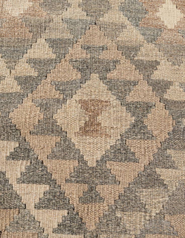 Detail image of  4' 9 x 7' 7  Hand Woven Kilim Maymana Wool Rug