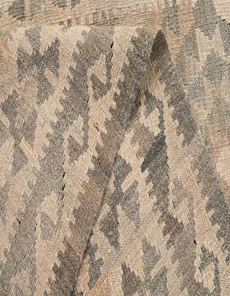 Detail image of  4' 9 x 7' 7  Hand Woven Kilim Maymana Wool Rug