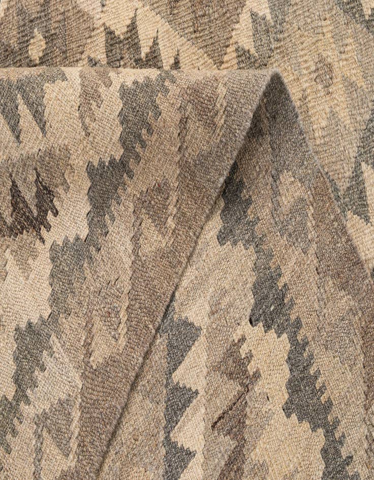 Detail image of  5' x 6' 7  Hand Woven Kilim Maymana Wool Rug