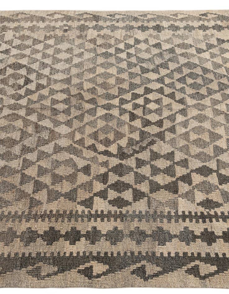 Detail image of  4' 11 x 6' 3  Hand Woven Kilim Maymana Wool Rug