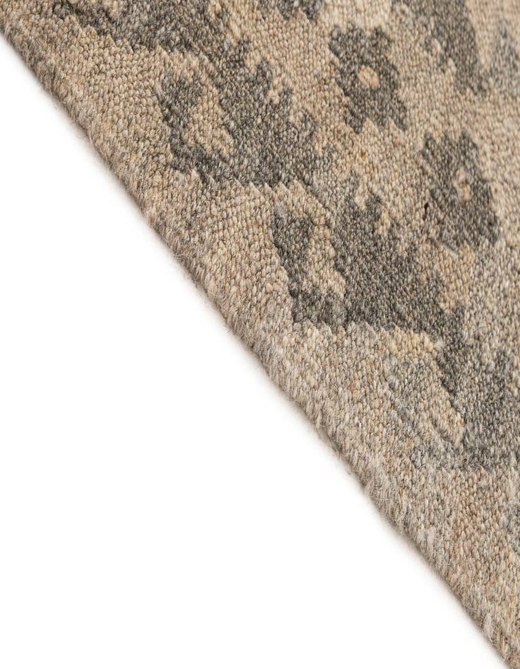 Detail image of  4' 11 x 6' 3  Hand Woven Kilim Maymana Wool Rug