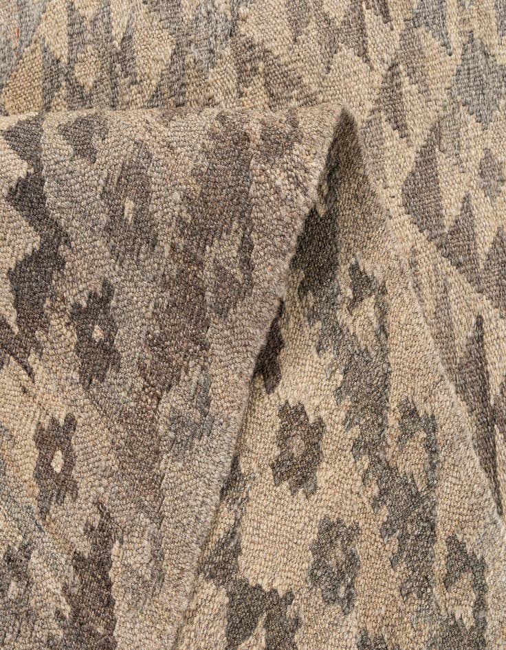 Detail image of  4' 11 x 6' 3  Hand Woven Kilim Maymana Wool Rug