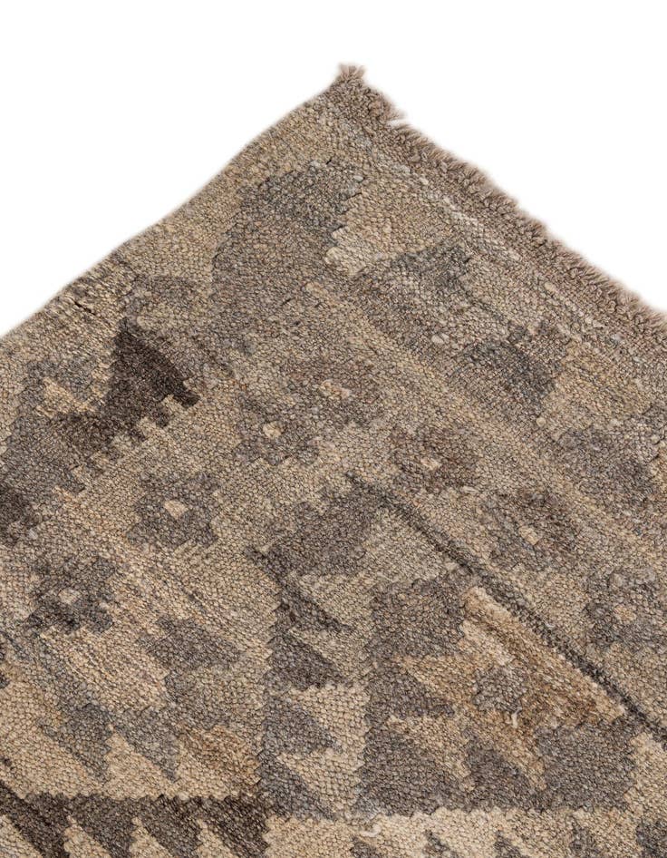 Detail image of  4' 11 x 6' 3  Hand Woven Kilim Maymana Wool Rug