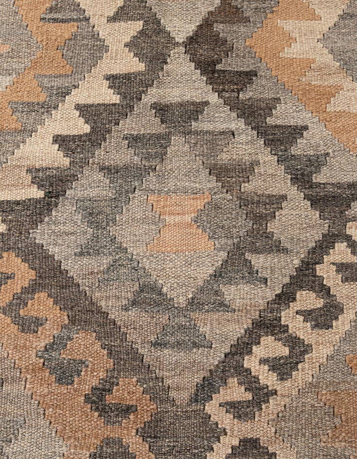 Detail image of  4' 10 x 6' 4  Hand Woven Kilim Maymana Wool Rug