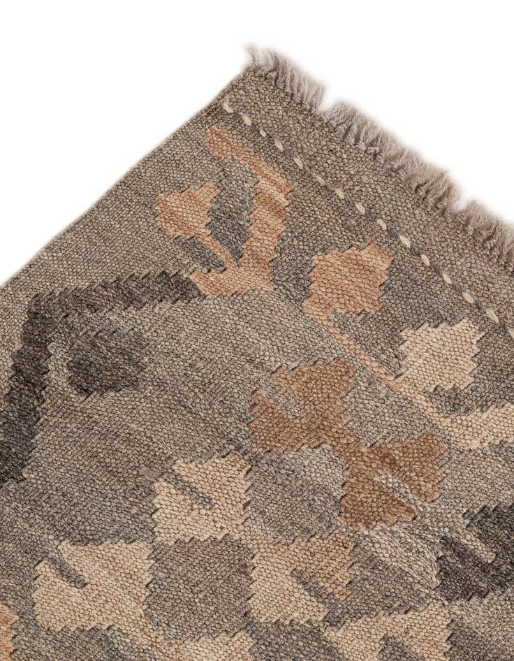 Detail image of  4' 10 x 6' 4  Hand Woven Kilim Maymana Wool Rug