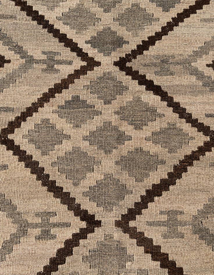 Detail image of  4' 11 x 6' 3  Hand Woven Kilim Maymana Wool Rug
