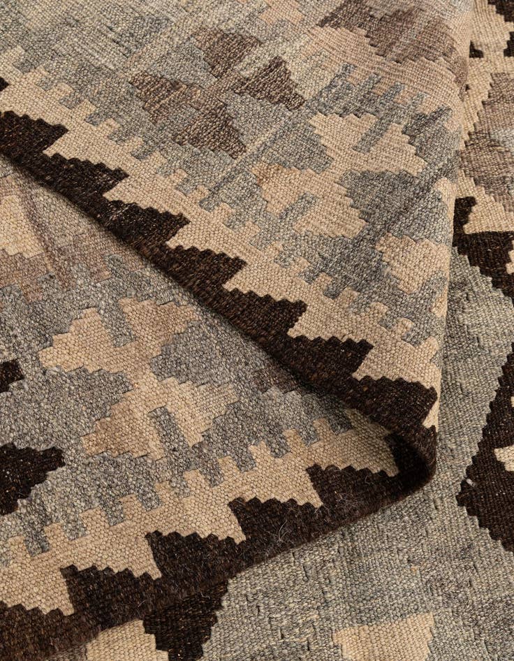 Detail image of  5' 1 x 6' 5  Hand Woven Kilim Maymana Wool Rug