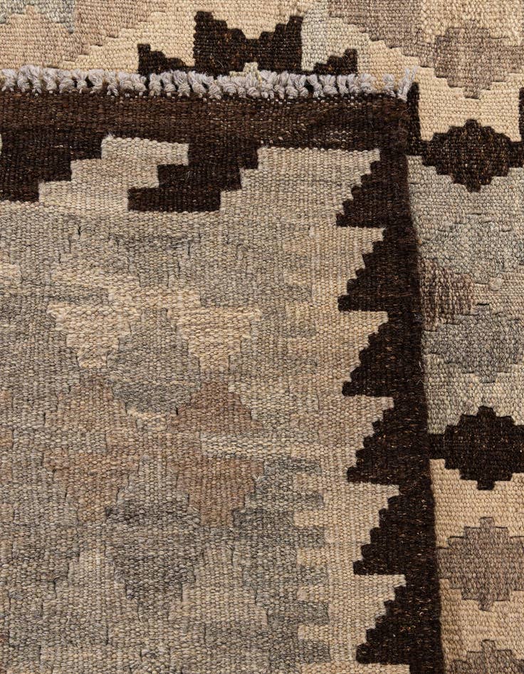 Detail image of  5' 1 x 6' 5  Hand Woven Kilim Maymana Wool Rug