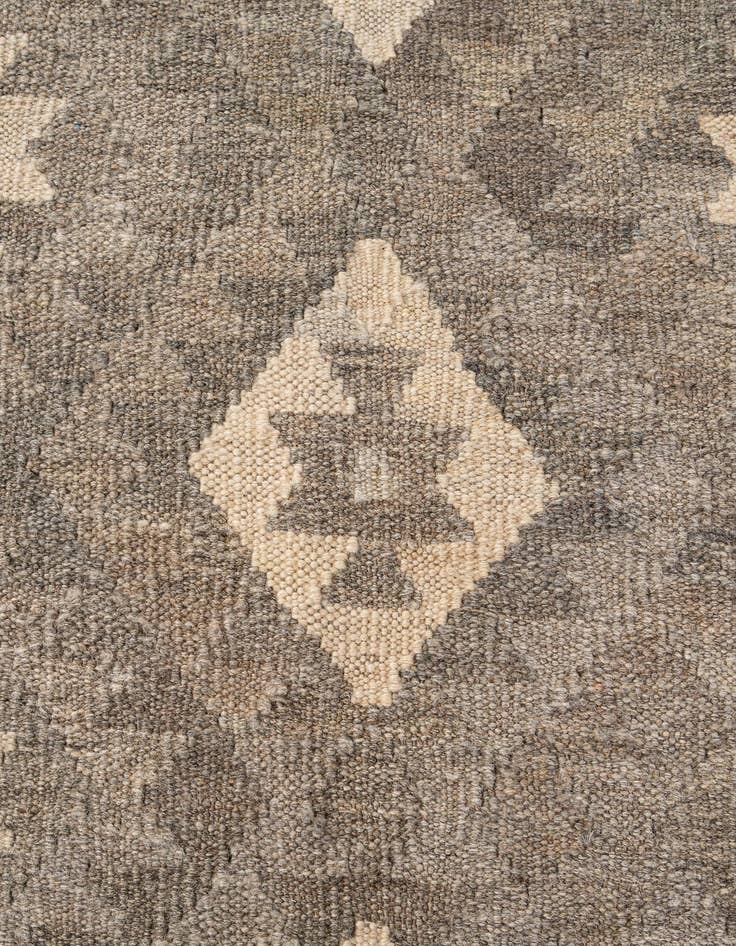 Detail image of  5' 2 x 6' 7  Hand Woven Kilim Maymana Wool Rug