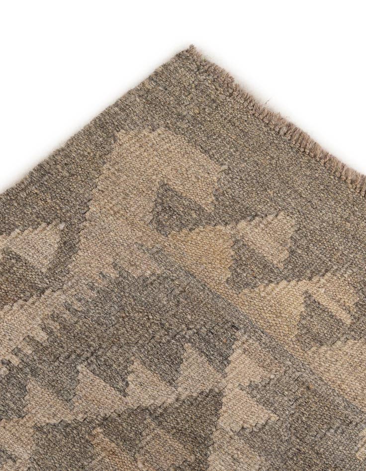 Detail image of  5' 1 x 6' 7  Hand Woven Kilim Maymana Wool Rug