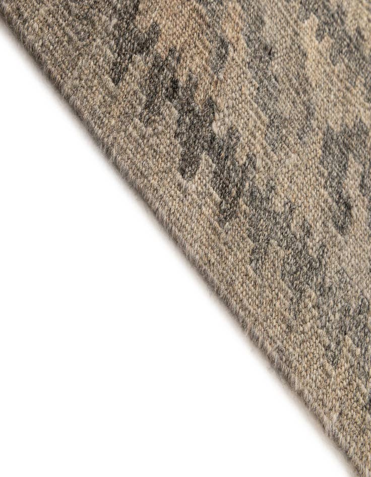 Detail image of  4' 11 x 6' 7  Hand Woven Kilim Maymana Wool Rug