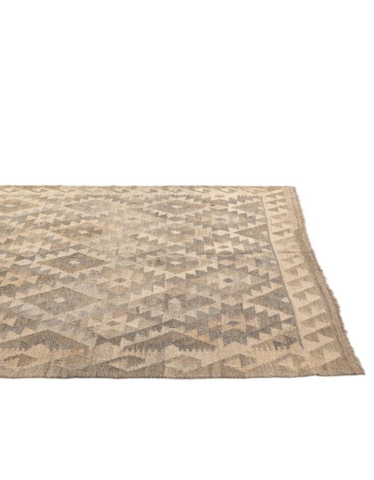 Detail image of  5' 1 x 6' 5  Hand Woven Kilim Maymana Wool Rug