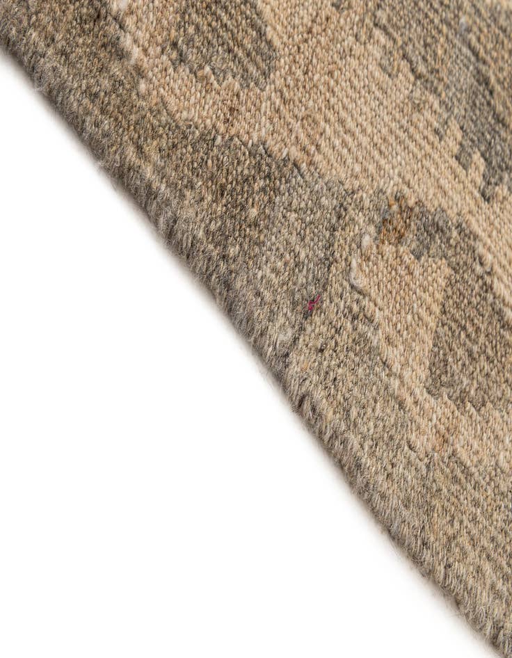 Detail image of  5' 1 x 6' 5  Hand Woven Kilim Maymana Wool Rug