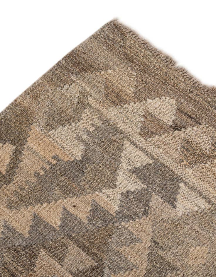 Detail image of  5' 1 x 6' 5  Hand Woven Kilim Maymana Wool Rug