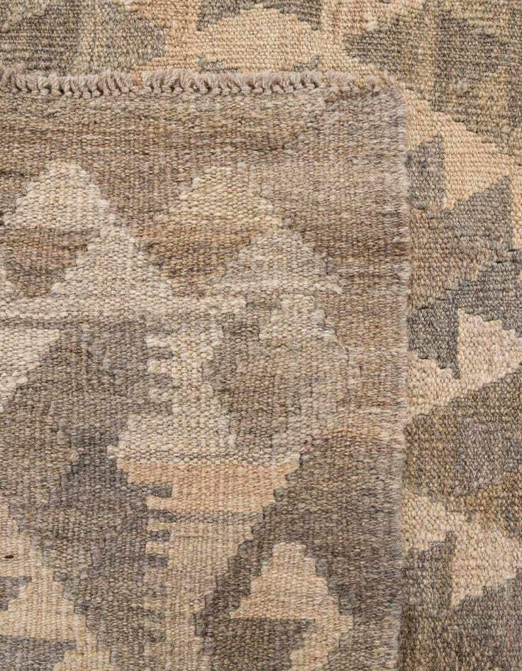 Detail image of  5' 1 x 6' 5  Hand Woven Kilim Maymana Wool Rug