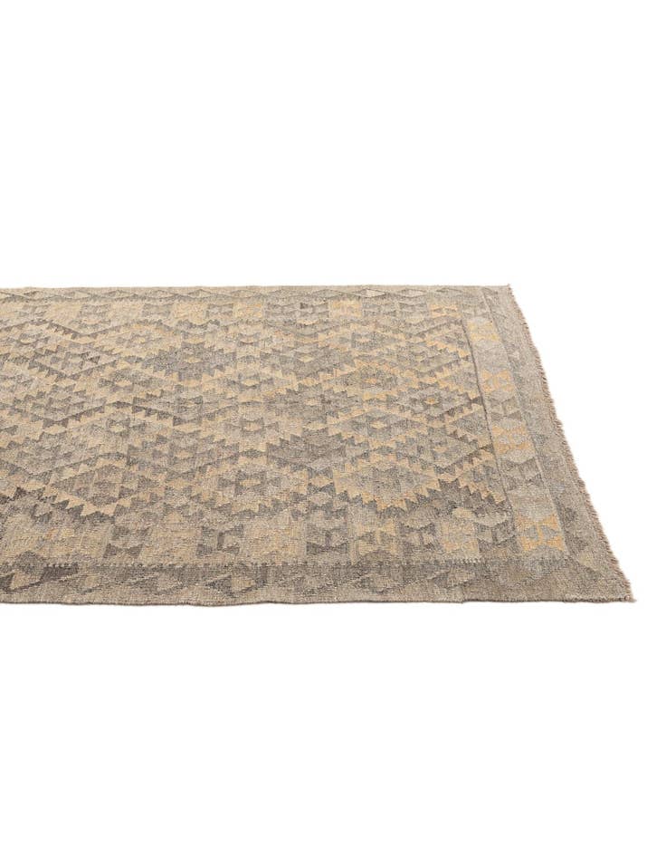 Detail image of  5' x 6' 6  Hand Woven Kilim Maymana Wool Rug