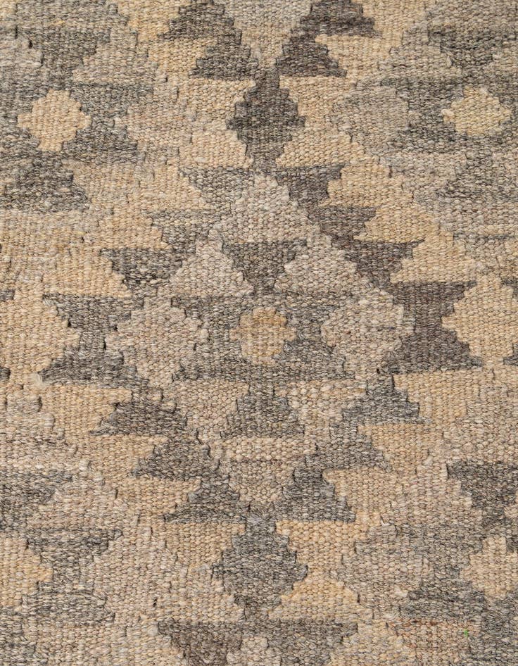 Detail image of  5' x 6' 6  Hand Woven Kilim Maymana Wool Rug