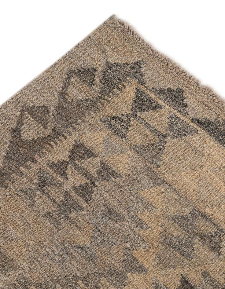 Detail image of  5' x 6' 6  Hand Woven Kilim Maymana Wool Rug