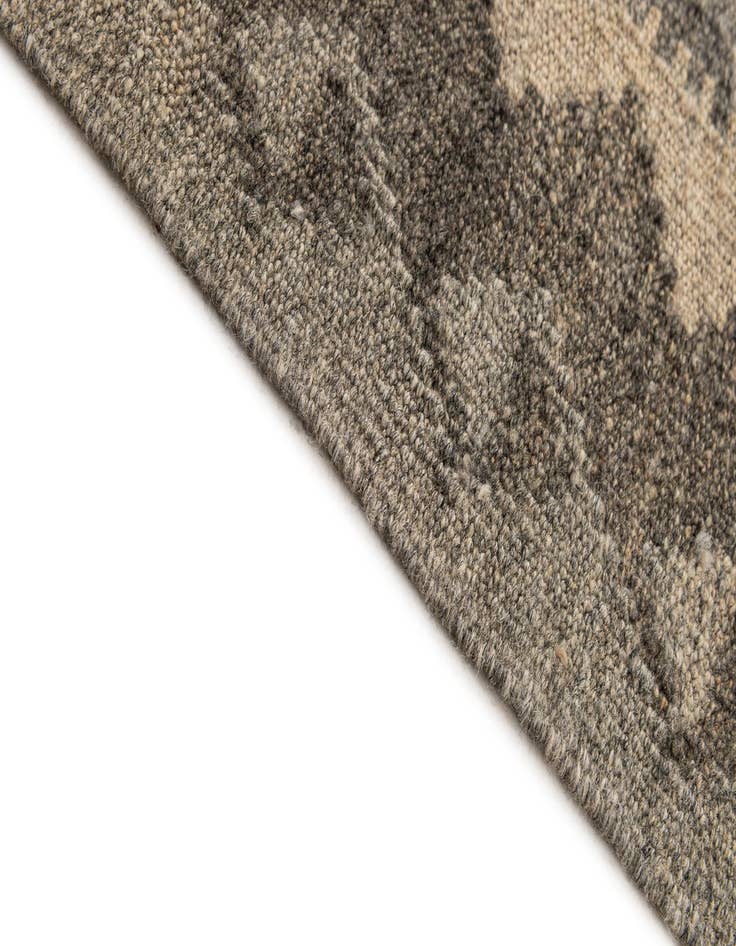 Detail image of  4' 11 x 6' 7  Hand Woven Kilim Maymana Wool Rug