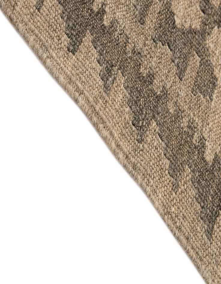 Detail image of  4' 10 x 6' 6  Hand Woven Kilim Maymana Wool Rug