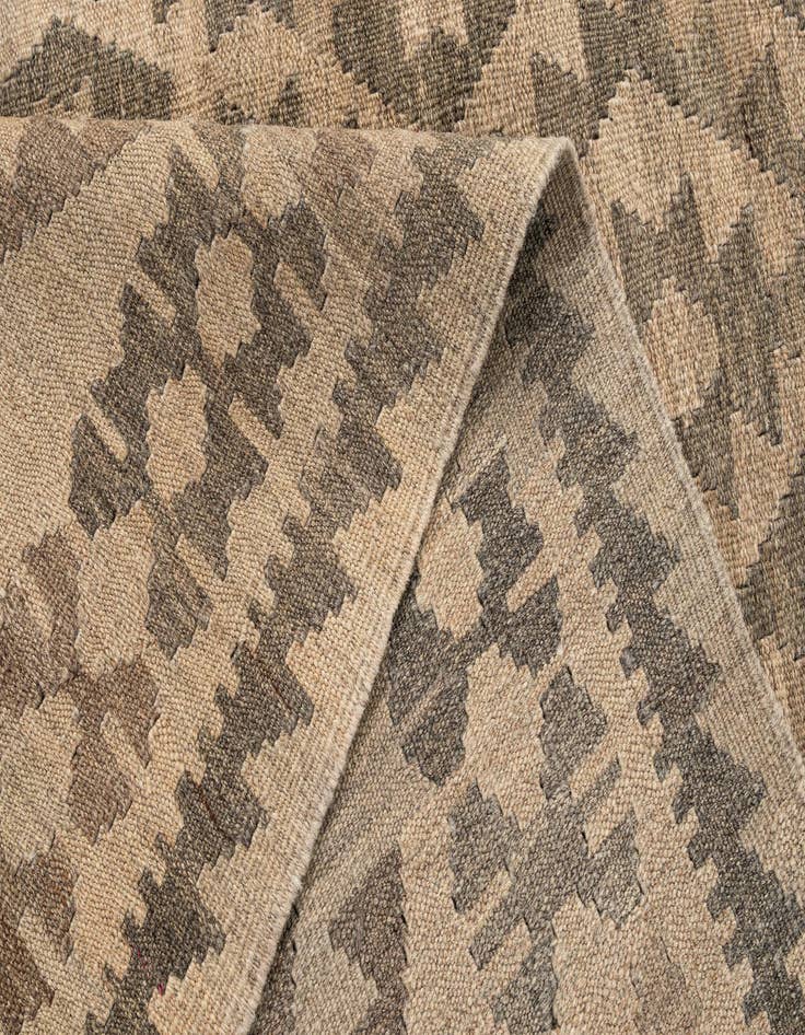 Detail image of  4' 10 x 6' 6  Hand Woven Kilim Maymana Wool Rug