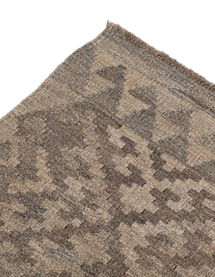 Detail image of  4' 10 x 6' 8  Hand Woven Kilim Maymana Wool Rug